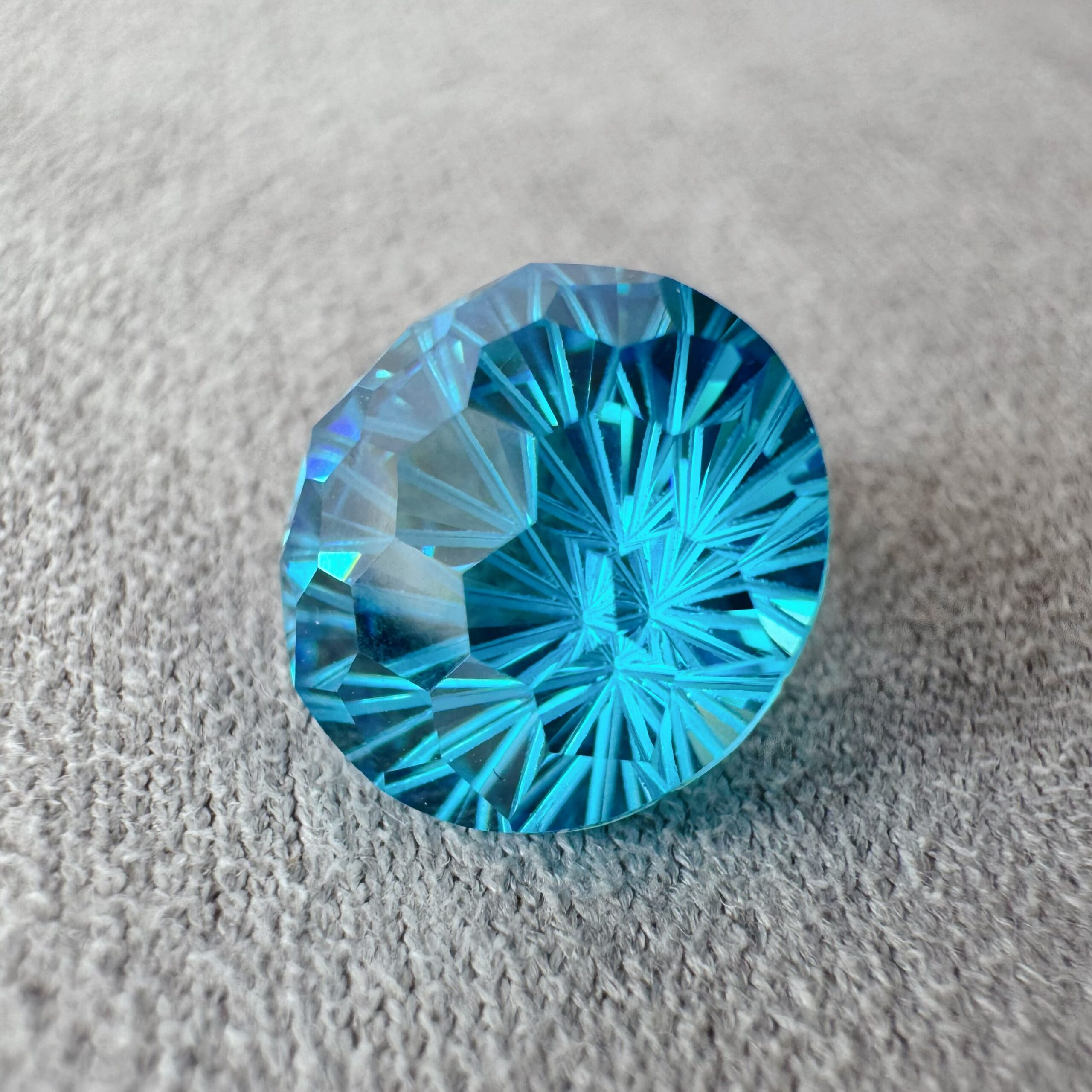 【受注生産】花火カット CZ 青系 #02 青映|10mm・8mm・6mm対応|キュービックジルコニア ルース 卸売 - 画像 (3)